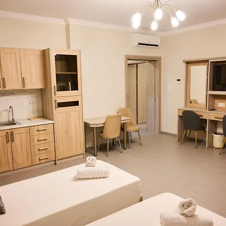 Apart-hotel Famissi 6