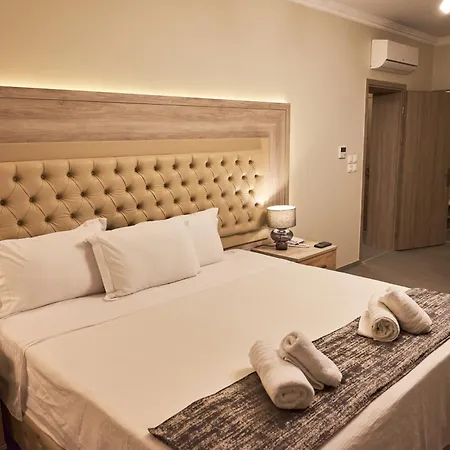 Apart-hotel Famissi 6 4*