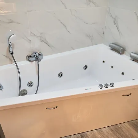 Famissi 6 4* Kalabáka