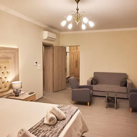 Apart-hotel Famissi 6