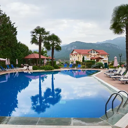 Famissi 6 Apart-hotel 4*