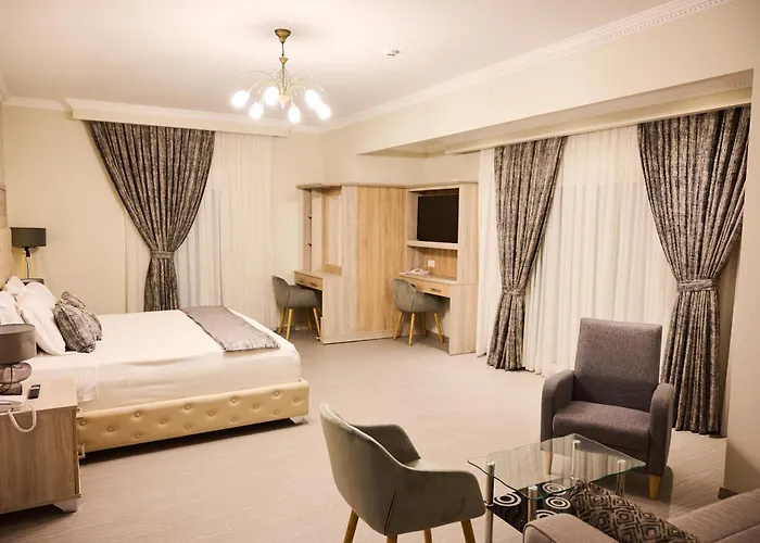 Famissi 6 Apartmanhotel