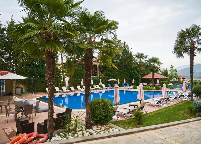 Apartmanhotel Famissi 6 4*